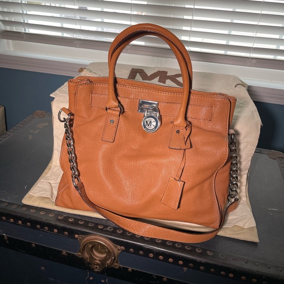 Michael Kors - Picture 3 of 3